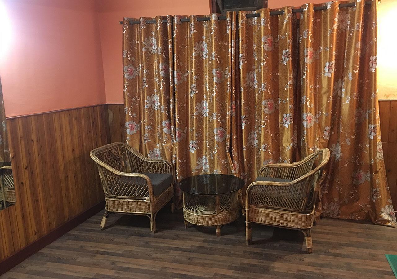 Hotel Sherpa Дарджилинг Экстерьер фото